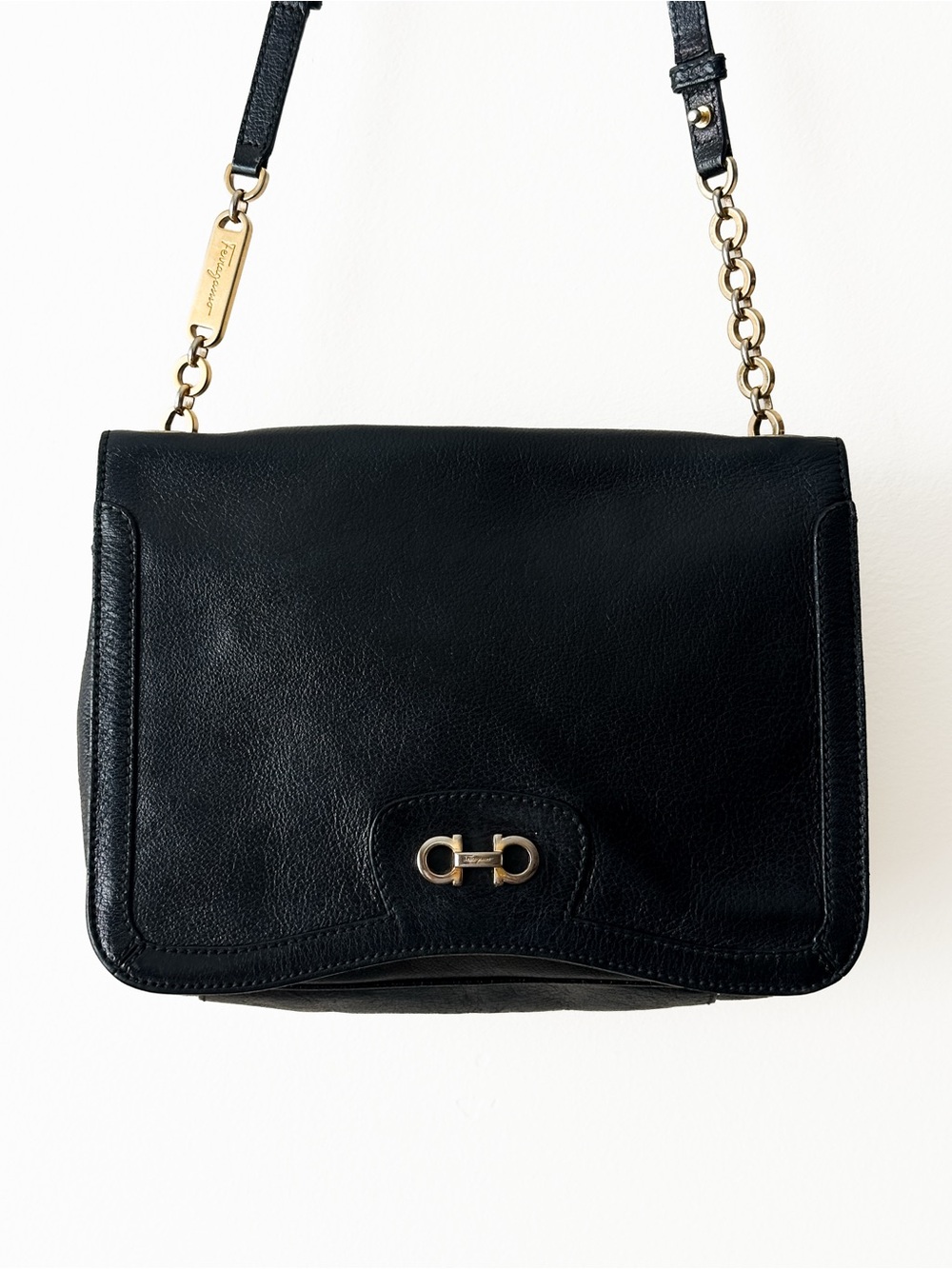Ferragamo Vintage Gancini Black Leather Crossbody Bag - Picture 10 of 12